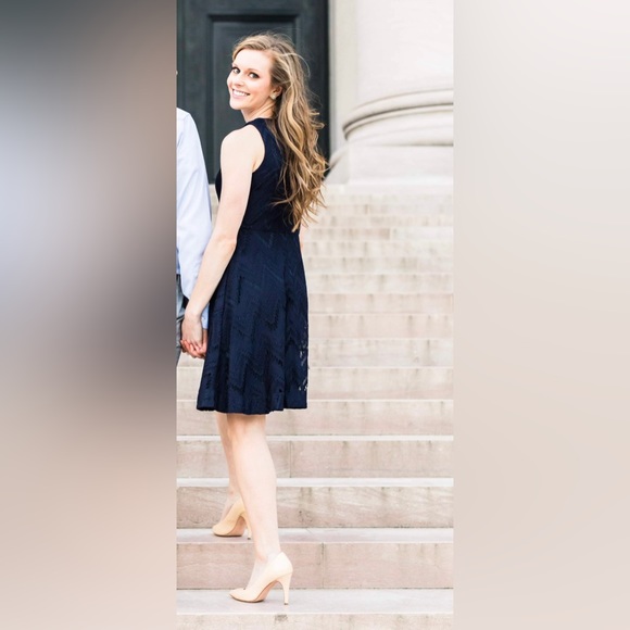 Donna Morgan Sleeveless Lace Dress, Navy, size 2 - Picture 1 of 10